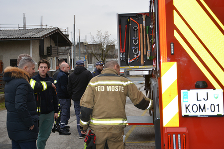 Župan ogleduje novo vozilo
